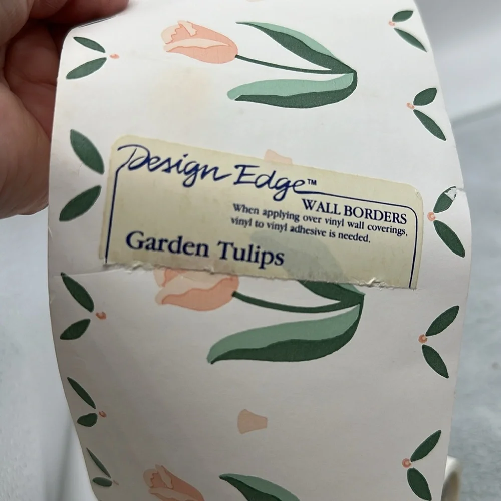 Vintage Garden Tulip Design Edge Wall Border #27101 Run #19964 (New)